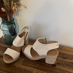 TOMS Women's White Espadrille Sandals 7.5